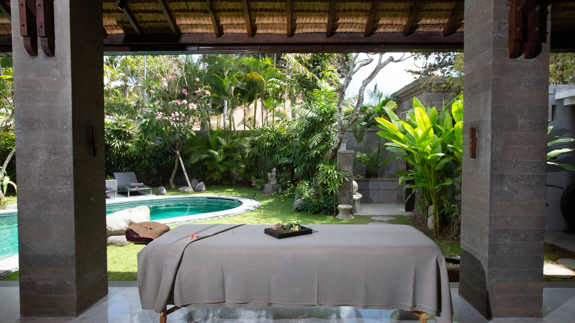 Hotel The Amala Estate Seminyak Esterno foto